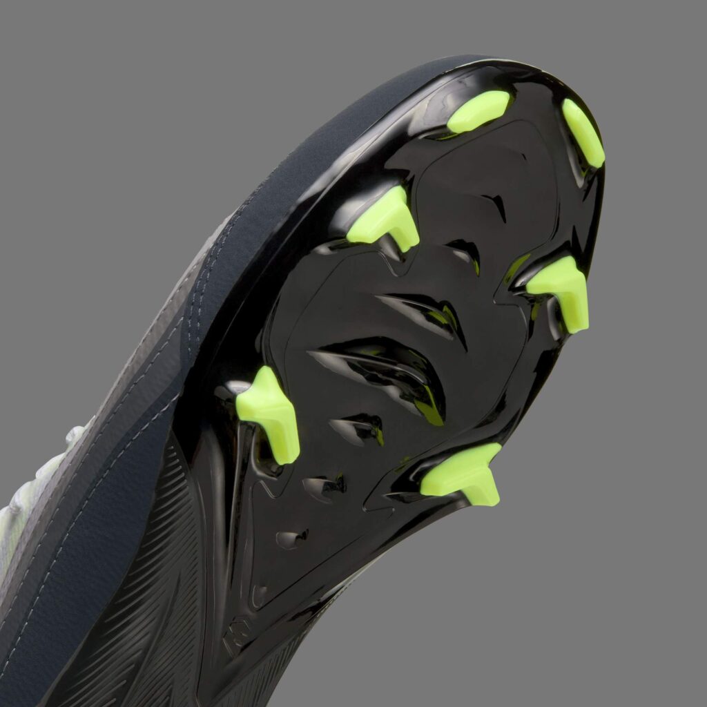The New Nike Mercurial Vapor 16 Pro "Neon" is inspired by the Air Max 95 "Neon"