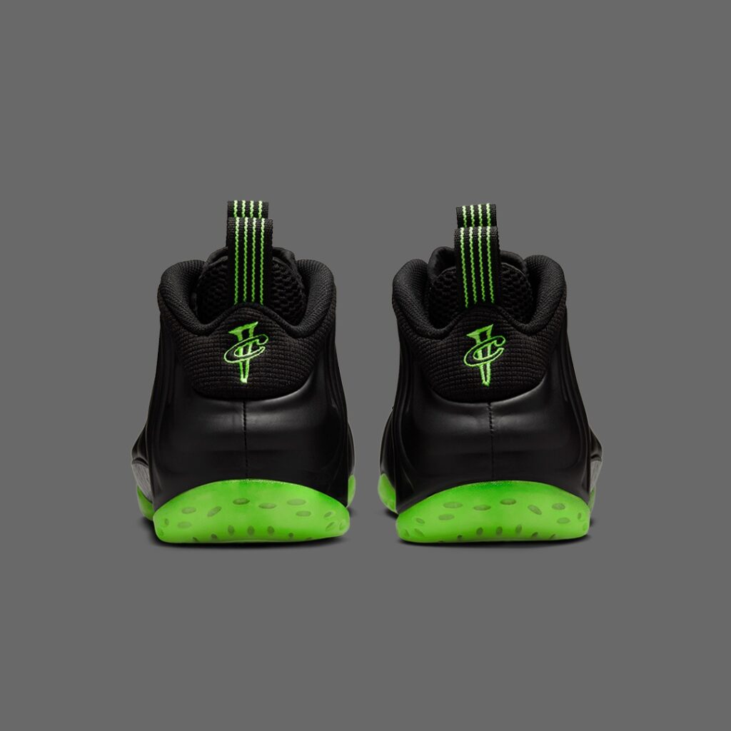 Nike Air Foamposite One "Black/Volt" Release Date