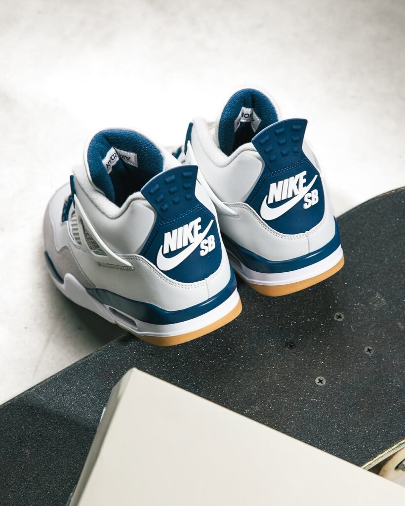 Nike SB x Air Jordan 4 "Navy" Release Date