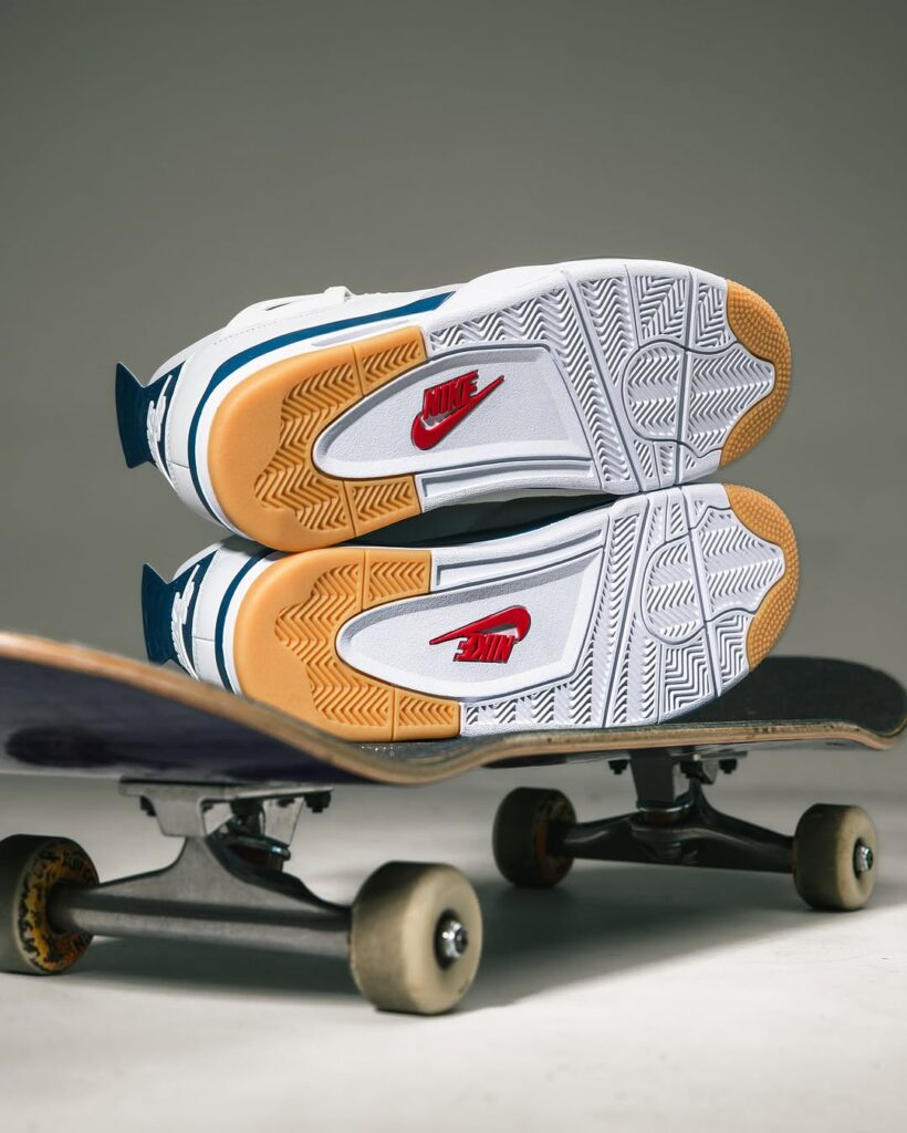 Nike SB x Air Jordan 4 "Navy" Release Date